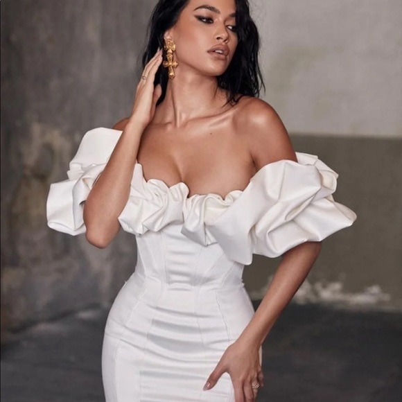 House of CB Selena Ivory Satin Ruffle Strapless Dress
